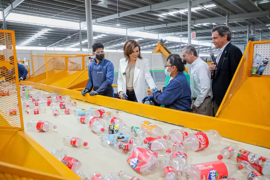 Reciclaje de botellas plsticas tipo PET