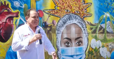 Mural a personal de salud