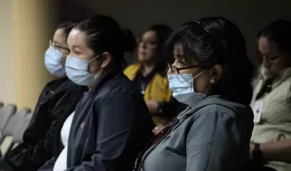 simposios son de vital importancia para que todo el personal tenga conocimiento 