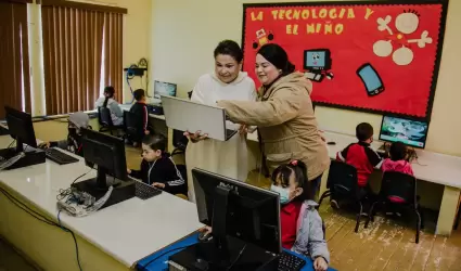 Programas digitales a escuelas de educacin bsica