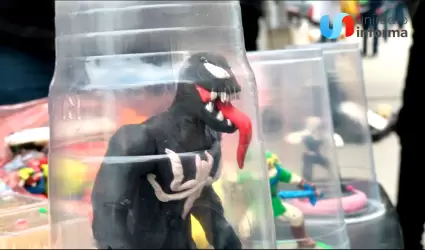 Escultor sorprende con obras en plastilina que realiza en tan solo 8 minutos