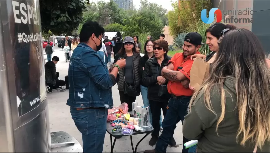 Escultor sorprende con obras en plastilina que realiza en tan solo 8 minutos