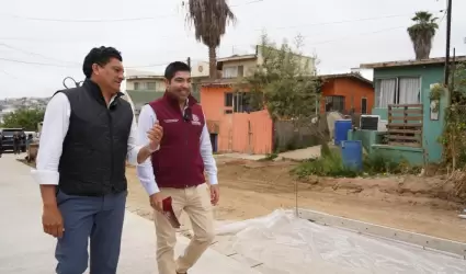 Obras de bacheo y pavimentacin en Lomitas y Maestros