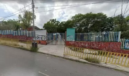 Secundaria en donde ocurri el desvanecimiento de los 20 estudiantes