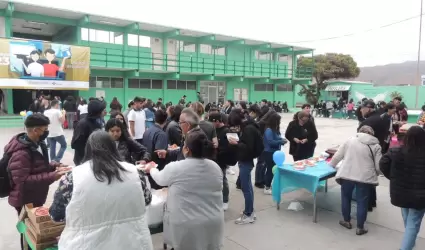 Las y los estudiantes de Conalep