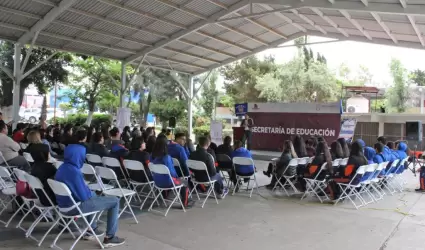 Nueva Escuela Mexicana a Docentes y estudiantes de Ensenada