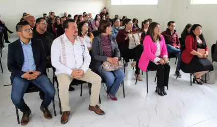 Realizan autoridades de la Secretar�a de Educaci�n gira de trabajo en San Quint�