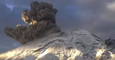 Fuerte estruendo que lanz el Popocatpetl.