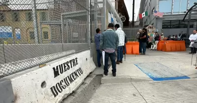 Migrantes solicitan asilo directo en la garita