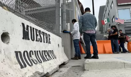 Migrantes solicitan asilo directo en la garita