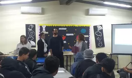 Conversatorio de "Experiencias exitosas de exalumnos Rosaritenses"