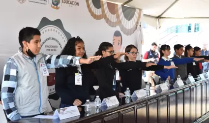 Protesta ni�as y ni�os funcionarios por un d�a