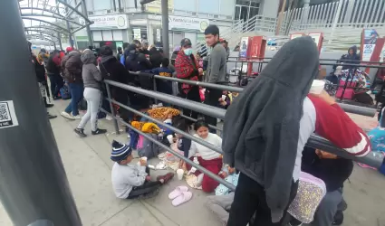 Campamento migrante en garita de San Ysidro