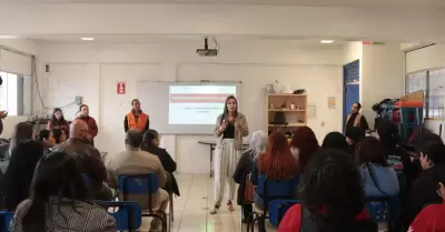 Imparte Secretar�a de Educaci�n capacitaci�n de Protecci�n Civil para los plante