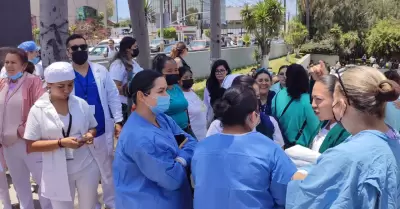 Evacuados por la amenaza de bomba en el IMSS