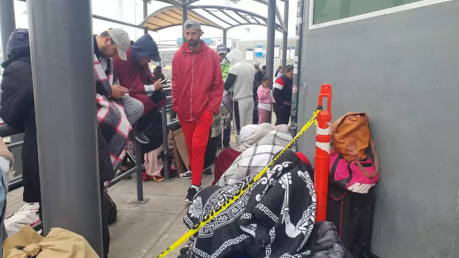 Campamento de migrantes a las puertas de la garita de San Ysidro