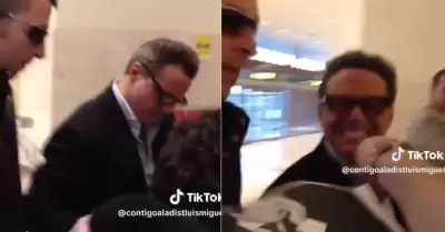 Luis Miguel fue captado en un aeropuerto firmando autgrafos