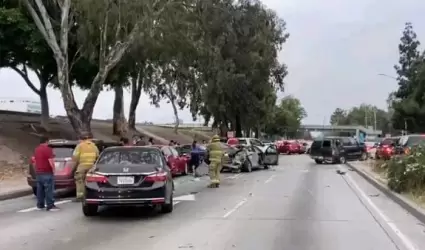 Choca siete carros en la Va Rpida