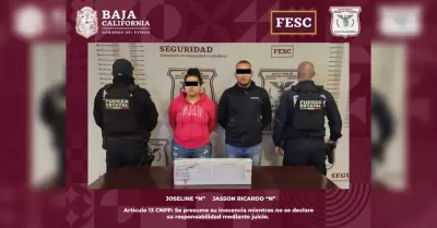 Detienen a hombre y mujer que portaban arma de fuego