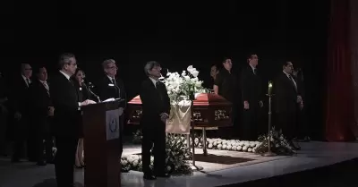 Guardia de honor Eduardo Letayf Slim