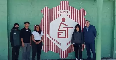 Realizan estudiantes de expresin grfica digital mural distintivo