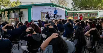 Lleva Secretar�a de Educaci�n campa�a 'Si te drogas Te Da�as' a estudiantes del 