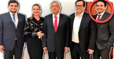 Lpez Obrador, su esposa e hijos.