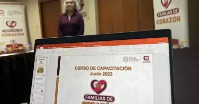 Curso de capacitaci�n para recibir en sus hogares de manera temporal a una ni�a,