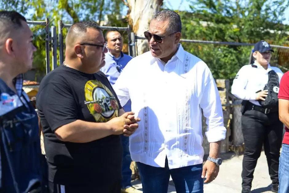 Reconstruirn hogar de compaero tras incendio