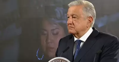 AMLO recomienda como "rola buena, buena", "Te mereces un amor", de Vivir Quintan