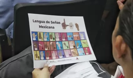 Fomentan inclusi�n en personal del HGM a trav�s de curso de lengua de se�as mexi