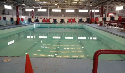 Alberca valle dorado cerrada por reparaciones