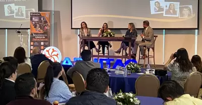 Panel "Desarrollo de competencias para lderes de Capital Humano para oportunida