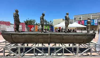 Escultura "El ruido generado por el choque de los cuerpos"