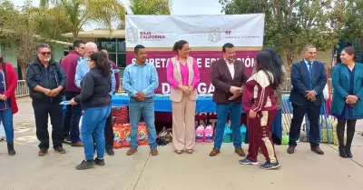 Entrega de mltiples apoyos en San Quintn