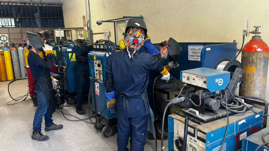 Imparte curso de soldadura Conalep BC dirigido al �mbito industrial de la transformaci�n