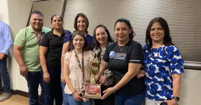 Reciben equipos de CESPM trofeos de campeones de la Convivencia Deportiva Con El