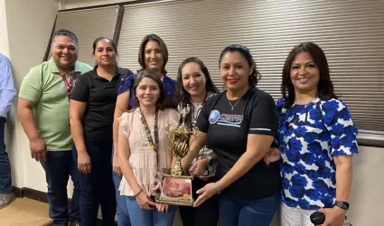 Reciben equipos de CESPM trofeos de campeones de la Convivencia Deportiva Con El