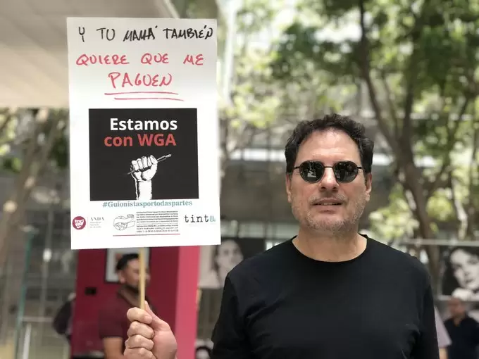 Actores se van a huelga y se unen a guionistas en Hollywood