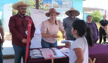 Entrega de material escolar