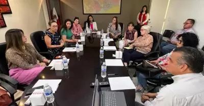 Establecen v�nculo de colaboraci�n Comisi�n de Mujeres de Canacintra con Cruz Ro