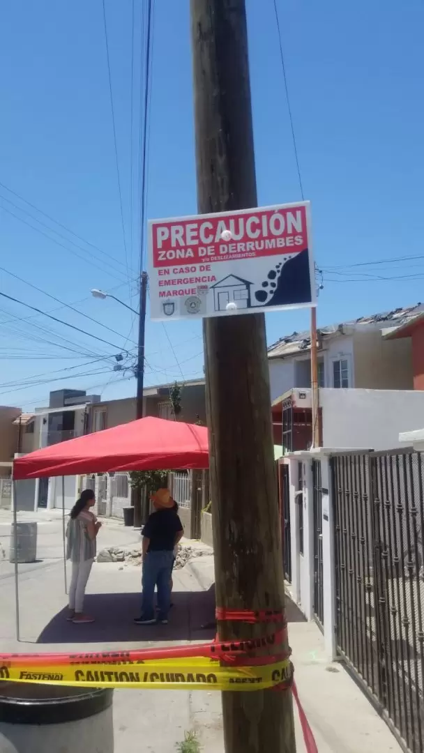 Problema con drenaje sanitario termin� con desplome de calle