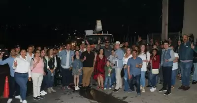 Instala Gobierno Municipal alumbrado p�blico en la colonia Lucio Blanco