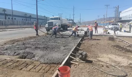 Obra de pavimentacin de la Calle 12 en la Mesa de Otay