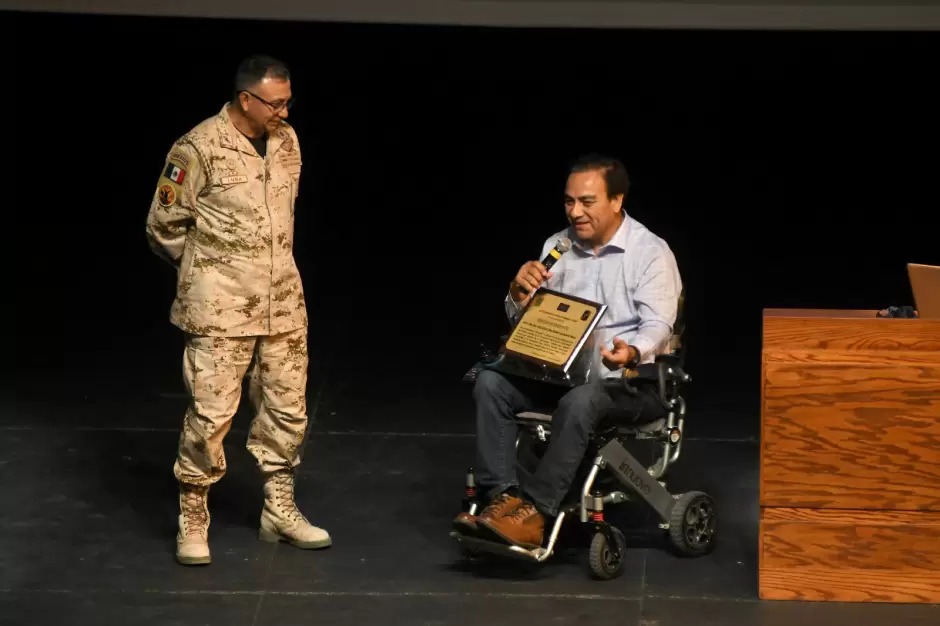 Reconocen en Ciudad Jurez a Julin Leyzaola Prez