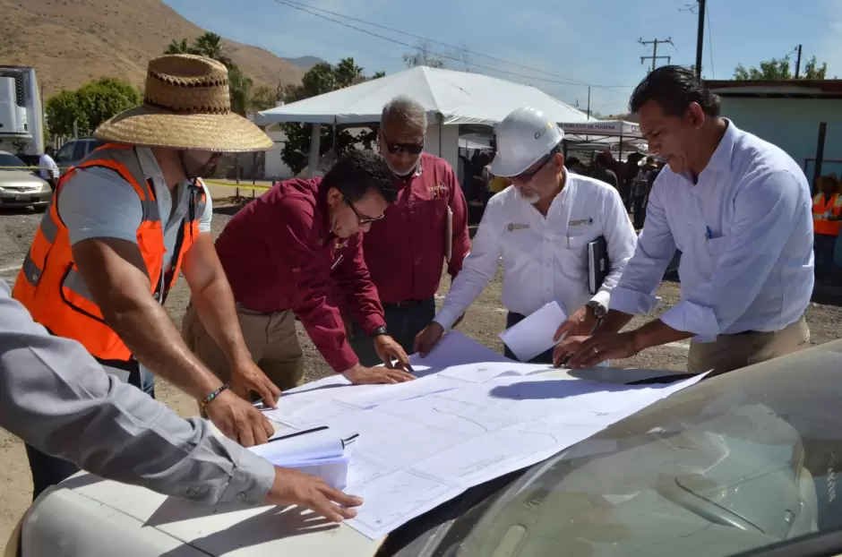 Obra de introduccin de red de alcantarillado sanitario para la colonia Aarn Joaqun