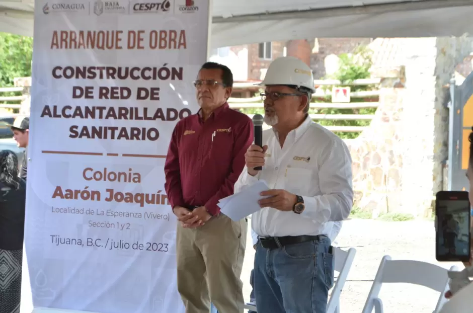 Obra de introduccin de red de alcantarillado sanitario para la colonia Aarn Joaqun