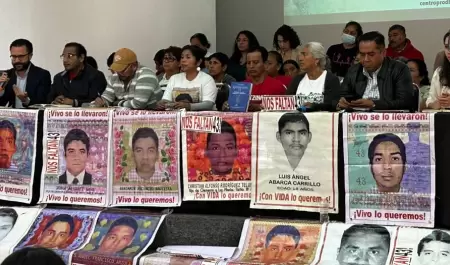 Padres de los 43 normalistas desaparecidos