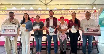Inicia gobierno del estado entrega de tarjetas "Con el coraz�n para el agua"