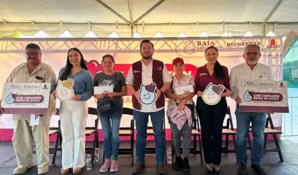Inicia gobierno del estado entrega de tarjetas "Con el coraz�n para el agua"